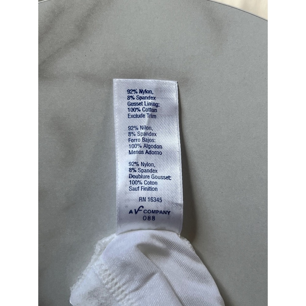 Vassarette Vintage White Second Skin Liquid Satin Logo Waistband Briefs Size 6 M - Picture 6 of 7